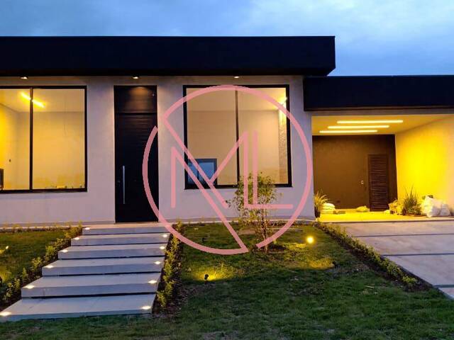 #232 - Casa em condomínio para Venda em Porangaba - SP